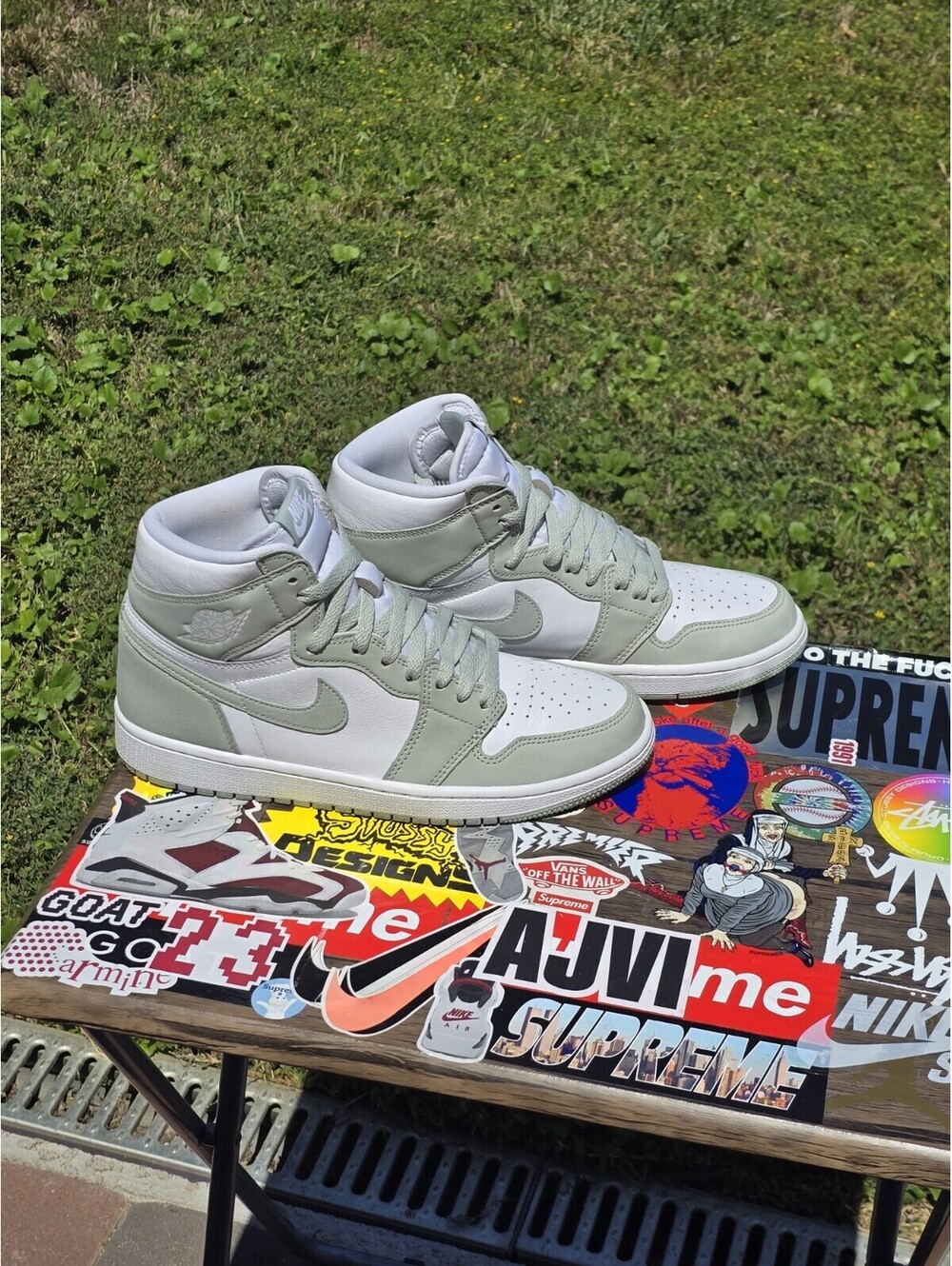 Size 10W/8.5M Air Jordan 1 Retro OG High Seafoam - Picture 3 of 9